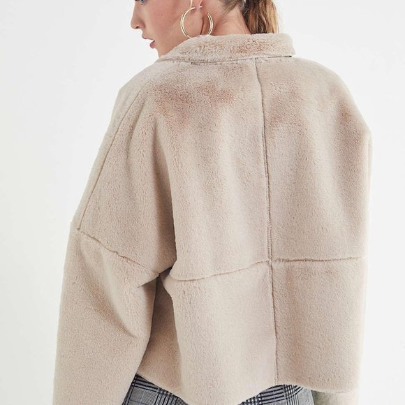 UO REVERSIBLE FAUX FUR JACKET - Picture 11 of 11